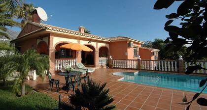 Loma-asunto Mijasissa vuokrattavana - Villa La Palma