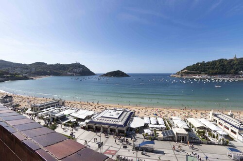 Costa | The Rentals Collection