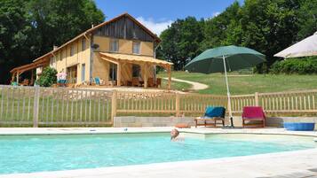 Piscine extérieure, piscine chauffée