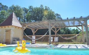 Piscine extérieure, piscine chauffée