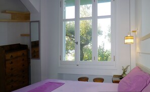 1 bedroom, in-room safe, iron/ironing board, WiFi