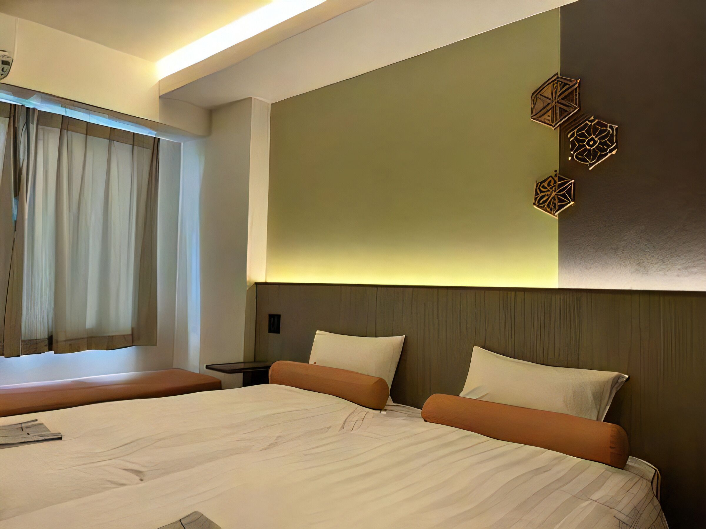 Superior Twin Room | Down comforters, blackout drapes, free WiFi, bed sheets