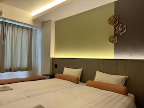 Down duvets, blackout curtains, free WiFi, bed sheets - Hotel Japanesque Kyoto Station ZEQUU (Kyoto)