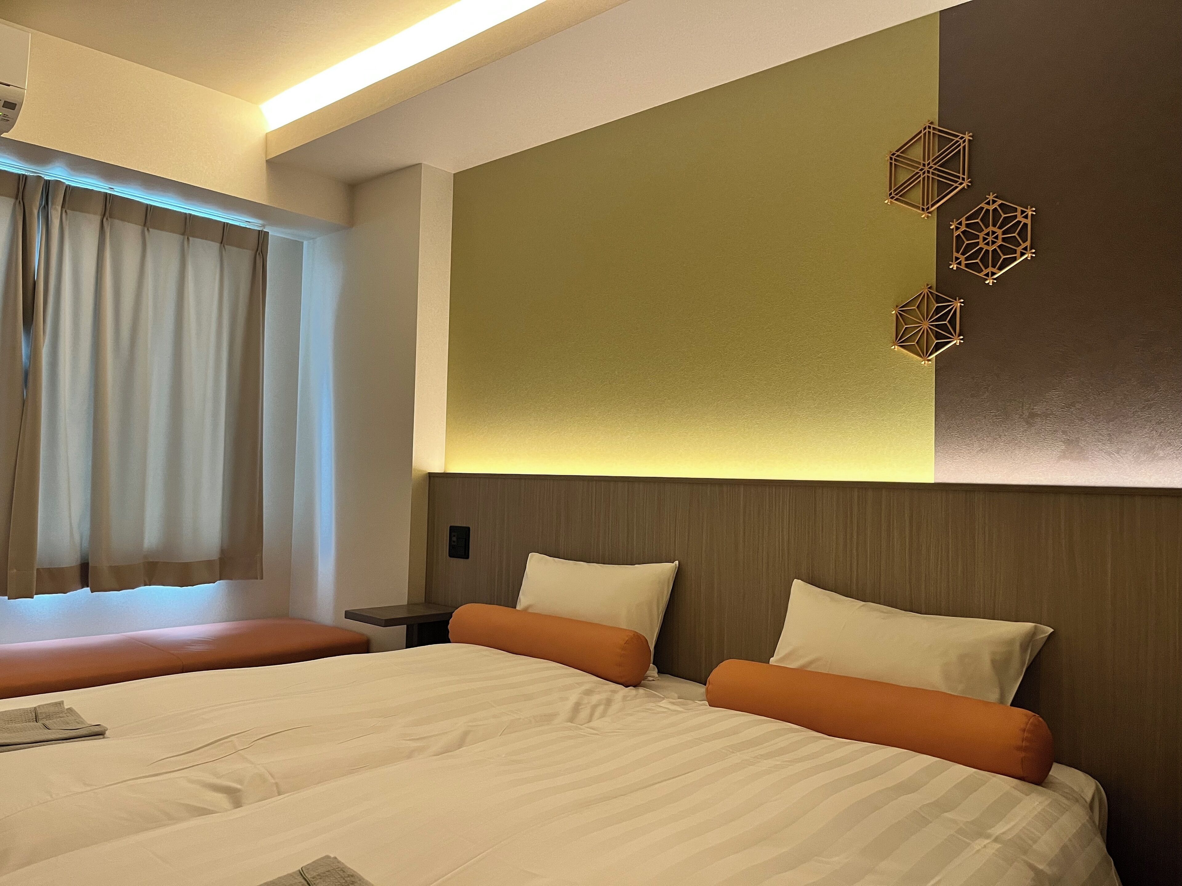 1 bedroom, down duvets, blackout curtains, free wifi