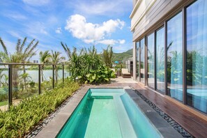 Superior Jacuzzi Villa | Premium bedding, down duvets, minibar, in-room safe