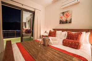 3 bedrooms, iron/ironing board, WiFi, bed sheets - 3 Bed, 3 Bath Modern Stone Villa with Private Infinity Pool (Paphos)