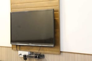 In-room safe, individually decorated, individually furnished, desk