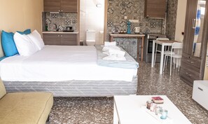 1 Schlafzimmer, Zimmersafe, Schreibtisch, Bügeleisen/Bügelbrett