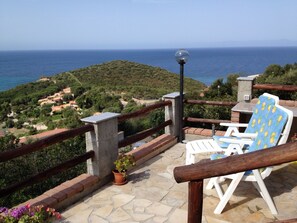 Terrace/patio - Villa with sea view .. (Geremeas)