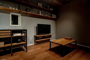 Flat-screen TV - Rakuten STAY HOUSE Hachimanbori (Omihachiman)