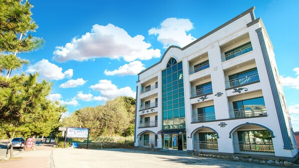 Front of property - Sky Sea Pension (Sokcho)