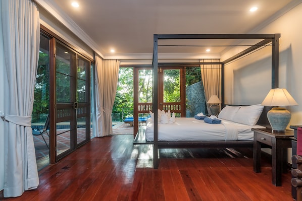 2 Bedrooms Villa | 2 chambres, coffres-forts dans les chambres, rideaux occultants