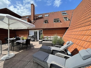 Outdoor dining - Vacation apartment Parkpension W06 (Laboe)