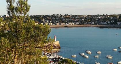 Seaside house in Brittany with private pool