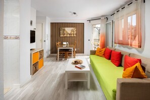 TV - Aries Apartment - Historical Center (Málaga)