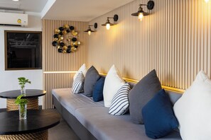 Lobby - Journeyhub Pattaya Central (Pattaya)