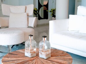 2 slaapkamers, een strijkplank/strijkijzer, wifi, beddengoed