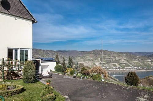 Traumhafter Rheinblick, Rheinhöhenlage hoch über Bacharach, bis zu 6 Personen