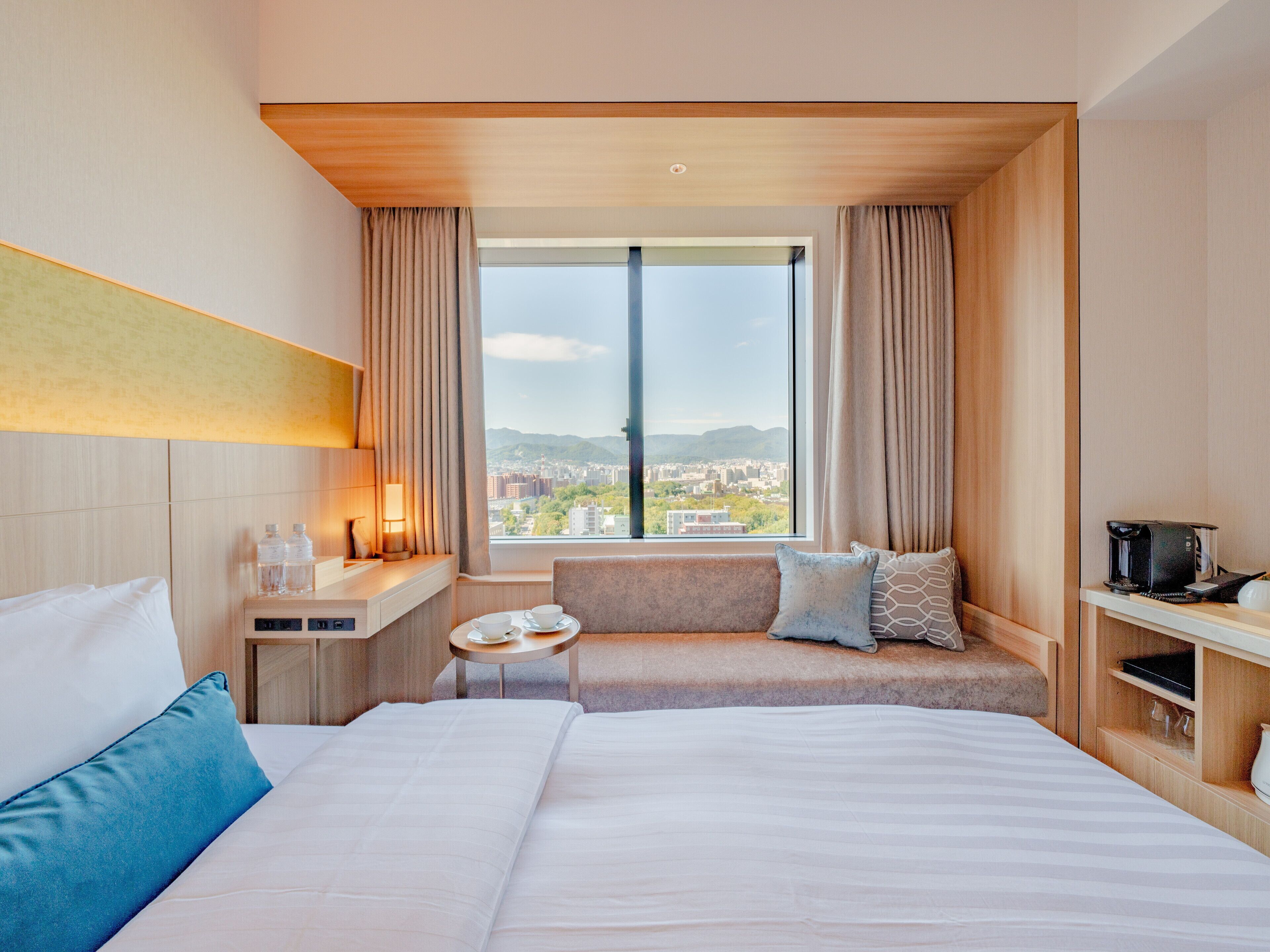 コンフォートツイン 禁煙 | 1 室のベッドルーム、羽毛の掛け布団、セーフティボックス (室内)、デスク