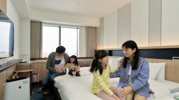 高级双床房, 无烟房 (For 3 People, with Extra Bed) | 1 多间卧室、羽绒被、客房内保险箱、办公桌