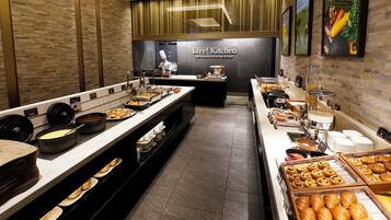 Daily buffet breakfast for a fee