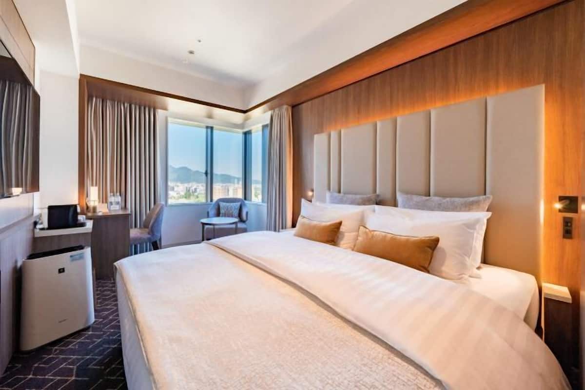 1 bedroom, down comforters, in-room safe, desk
