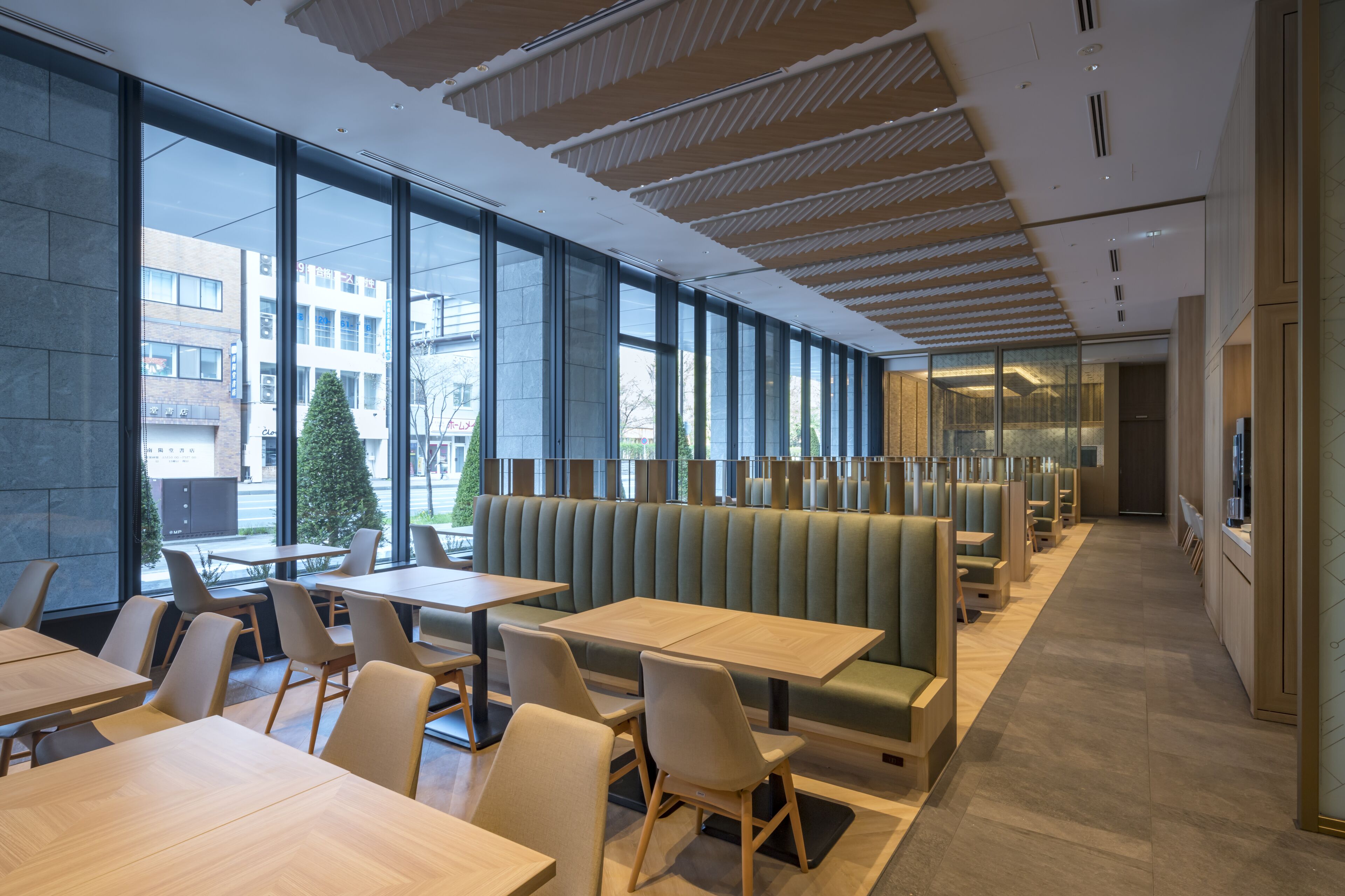 daily buffet breakfast (jpy 2500 per person)