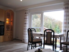 Dining - Large non-smoking apartment in a quiet location overlooking the Forest Region (Waldeck)