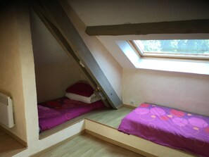 2 Schlafzimmer, Bügeleisen/Bügelbrett, Reisekinderbett, kostenloses WLAN