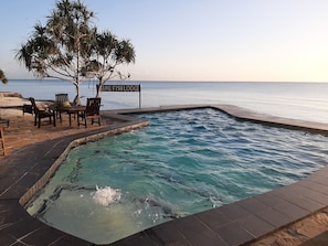 Outdoor pool, pool loungers - Game Fish Lodge (Nungwi)