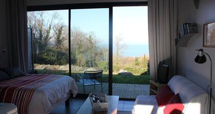 The small Zeph, 2 minutes from the beach on foot