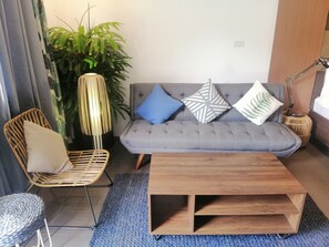 Premium Family Room | Living area