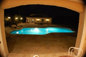 Piscine extérieure, piscine chauffée