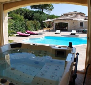 Piscine extérieure, piscine chauffée