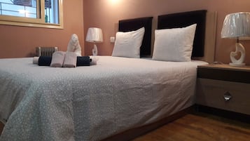 3 chambres, fer et planche Ă  repasser, Wi-Fi, draps fournis