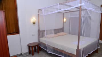 Basic Villa, Smoking, Garden View | 2 bedrooms, pillowtop beds, in-room safe, individually furnished