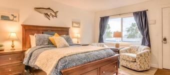 W6 - Pilot - Whale Inn