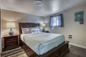 2 bedrooms, WiFi, bed sheets - S1 - Epic - Surf Inn 2 bed, 1 bath (Netarts)