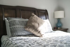 2 bedrooms, WiFi, bed sheets