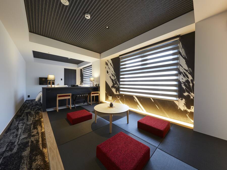 Japanese Standard Family Room | In-room safe, desk, blackout drapes, soundproofing