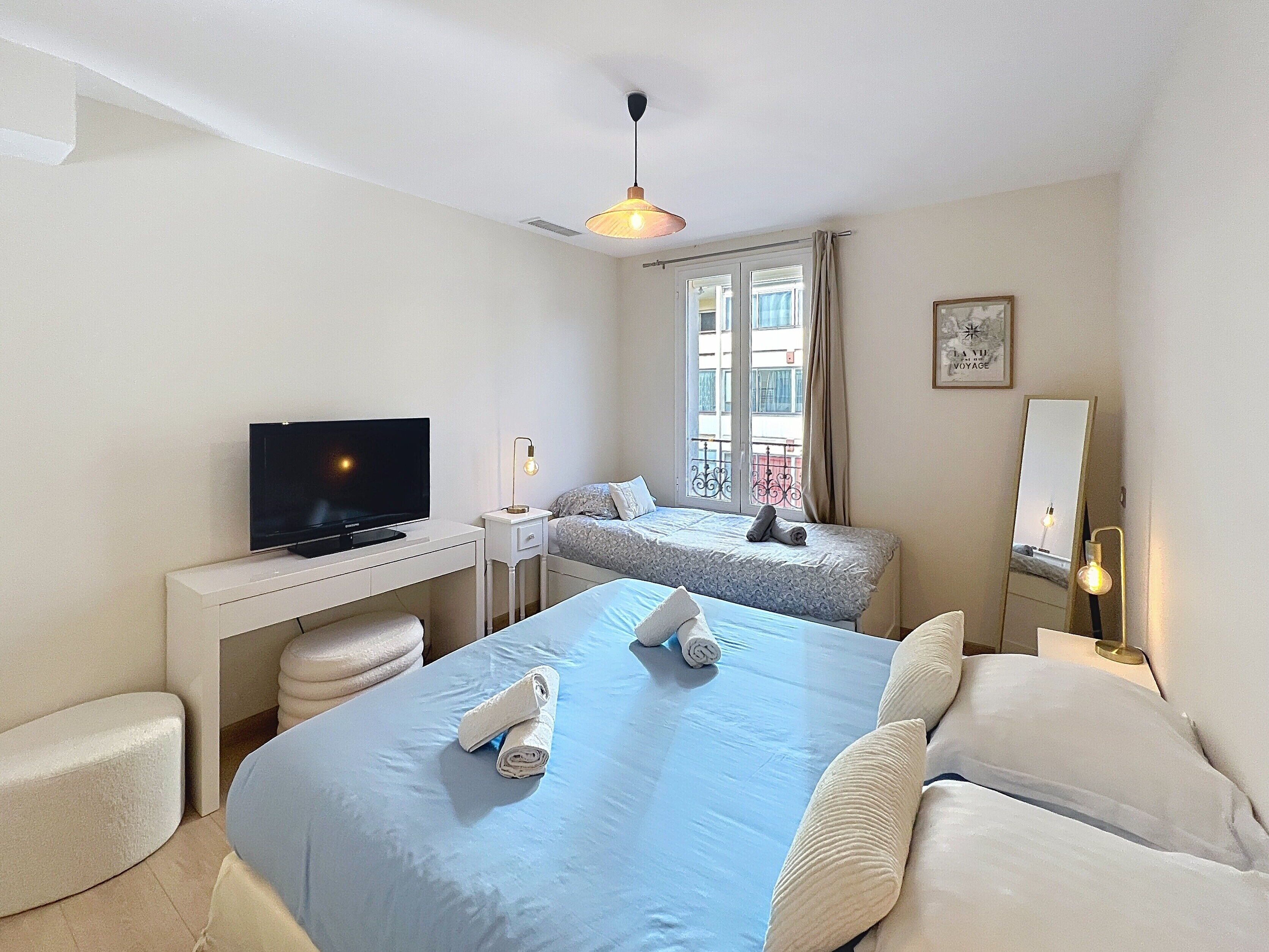 3 chambres, fer et planche à repasser, lit parapluie, Wi-Fi