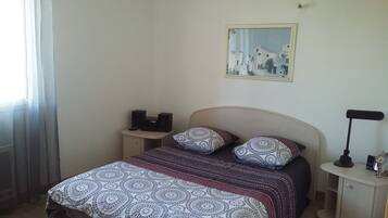 1 slaapkamer, een strijkplank/strijkijzer, wifi, rolstoeltoegang