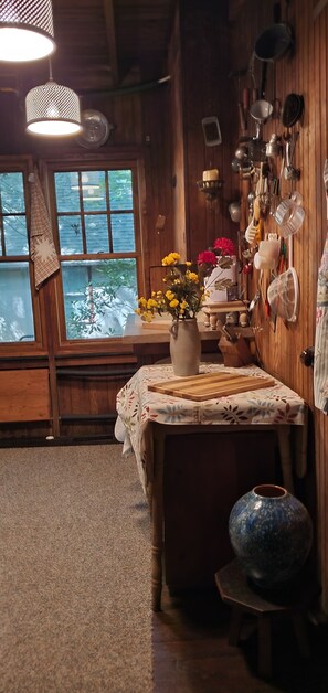 Interior - ​Heart of Mount Gretna: Central Forest Cottage  (Mount Gretna)
