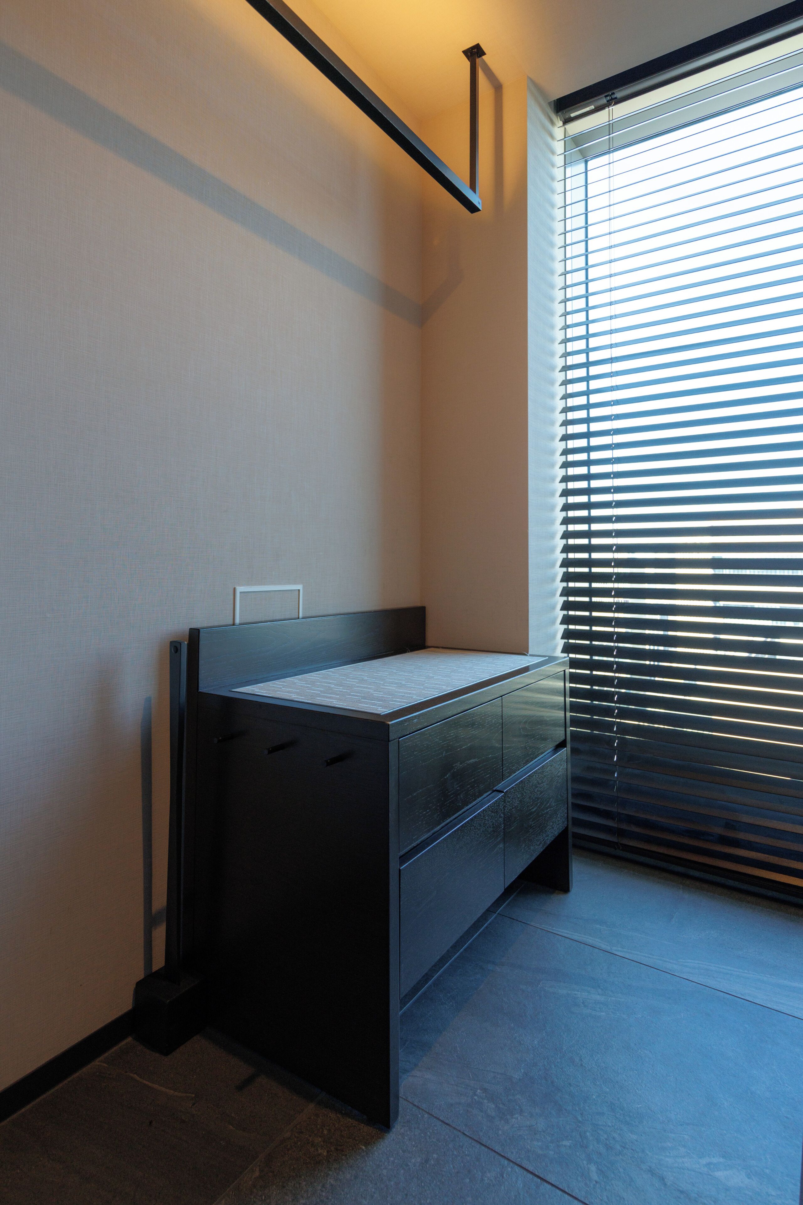 Down comforters, in-room safe, blackout drapes, soundproofing