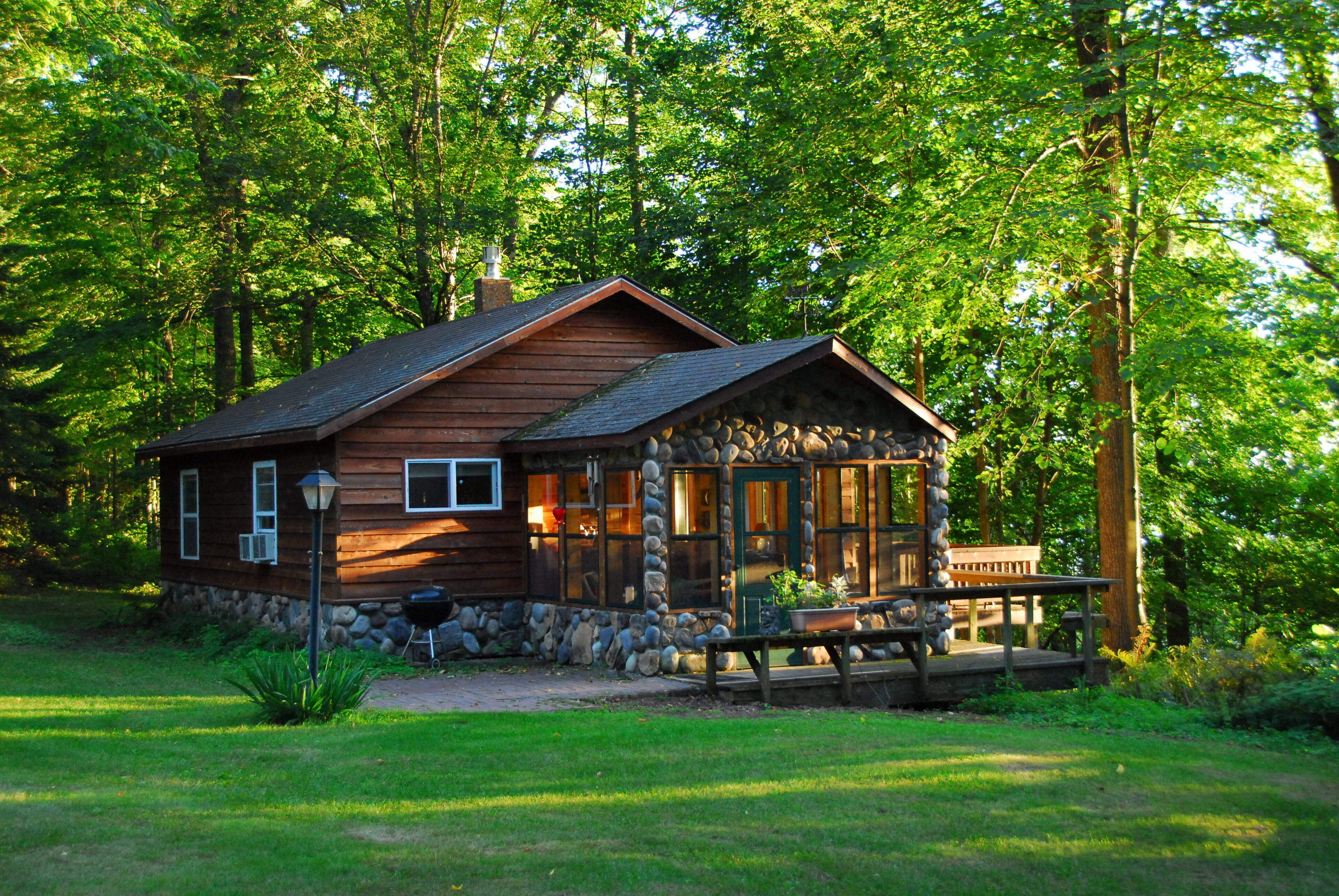 Maple Cabin in the evening sun. 