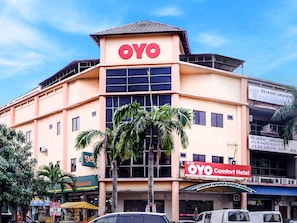 Exterior - Super OYO 828 Comfort Hotel Shah Alam (Shah Alam)