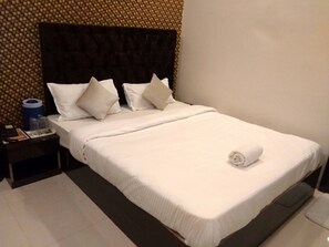 Room, 1 Double Bed, Accessible, City View | 1 bedroom, premium bedding, memory-foam beds, in-room safe - JK Rooms 126 Hotel Parashar Legacy (Nagpur)