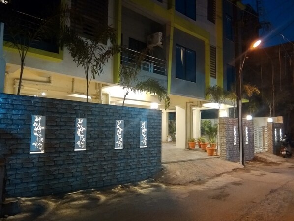 Fachada de la propiedad