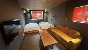 Free WiFi, bed sheets
