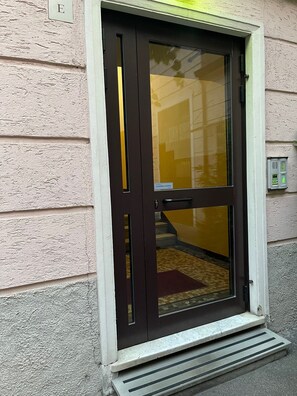 Exterior - Apartment via Ferrucci 22 (Milan)